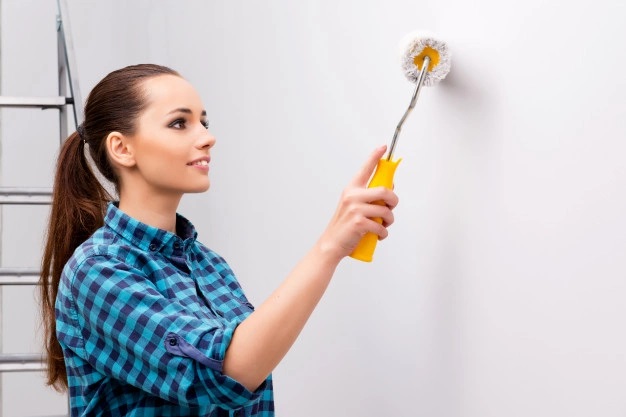 tinteggiare parete manutenzione ordinaria
